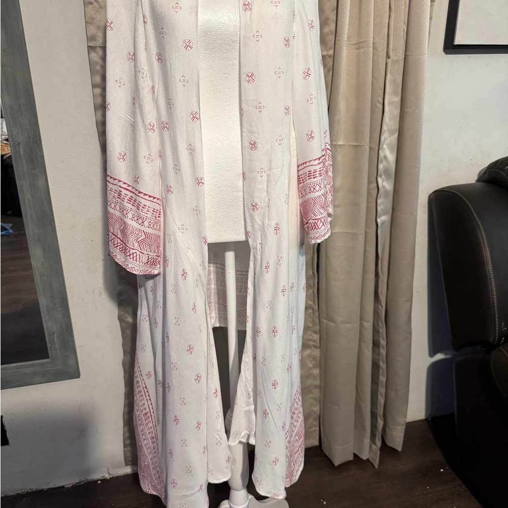 Elan White and Pink Women's Kimono